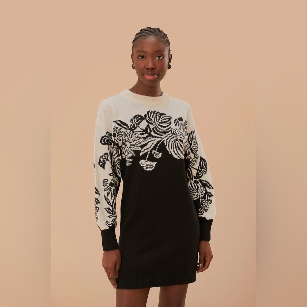 NWT FARM RIO Surreal Garden Knit Sweaterdress Black and White Floral